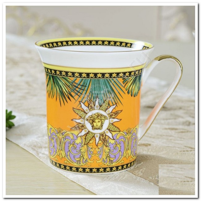 Фарфоровая кружка  Versace 400 мл в брендовой коробке 1 шт  №10874
